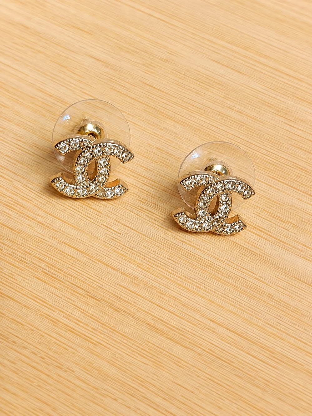 Gold-Tone Crystal Logo Style Stud Earrings – Elegant Fashion Jewelry
